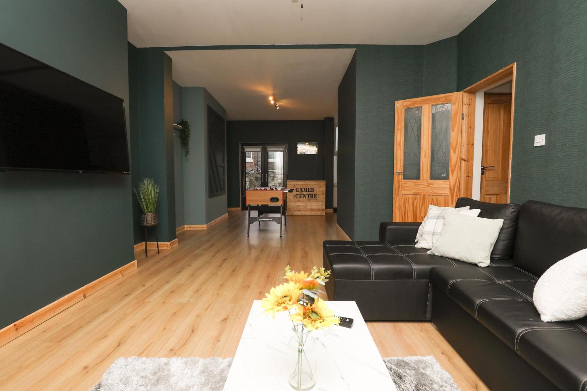 Anfield Luxe Retreat - Stylish Stay With Parking - Steps From Stadium - Short Drive To City Centre Ливерпуль Экстерьер фото